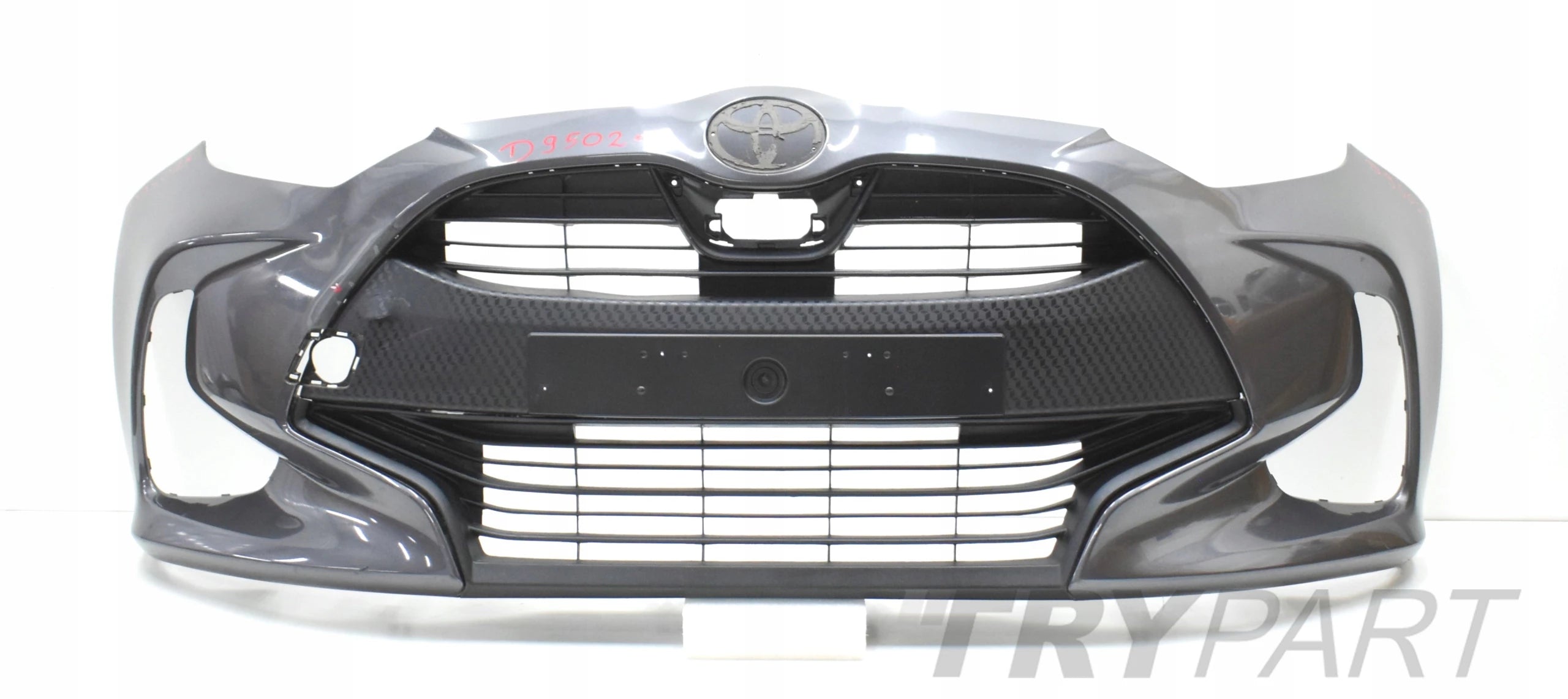 TOYOTA YARIS IV FRONT BUMPER + GRILLE