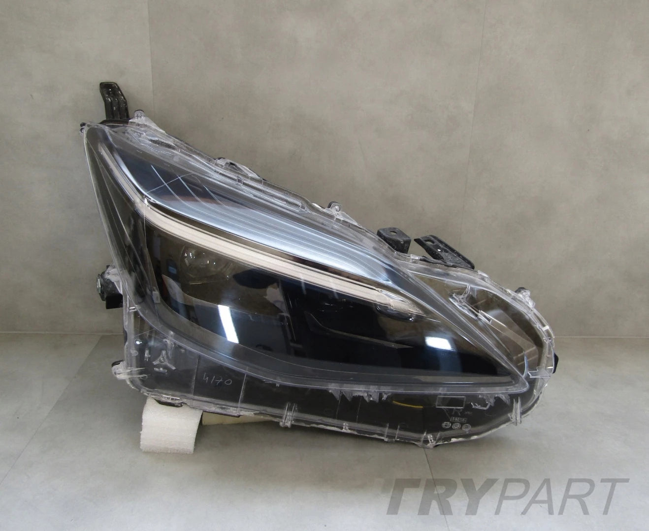 FRONT LAMP TOYOTA YARIS CROSS FULL LED 17-22 RH