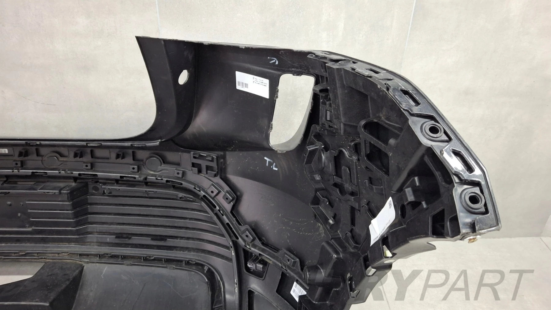 Rear Bumper Porsche Macan II 95C S 24- / + Skids + 1x PDC Sensor