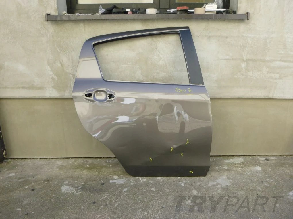 TOYOTA YARIS III 3 11- Right Rear Door
